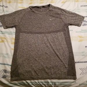 Nike runnig shirt